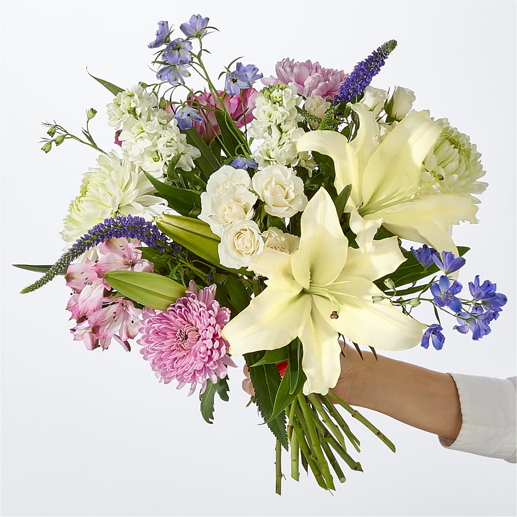 Winter Celebration Bouquet – SHINKLES' FLOWER SHOP & GREENHOUSE, Temperance MI
