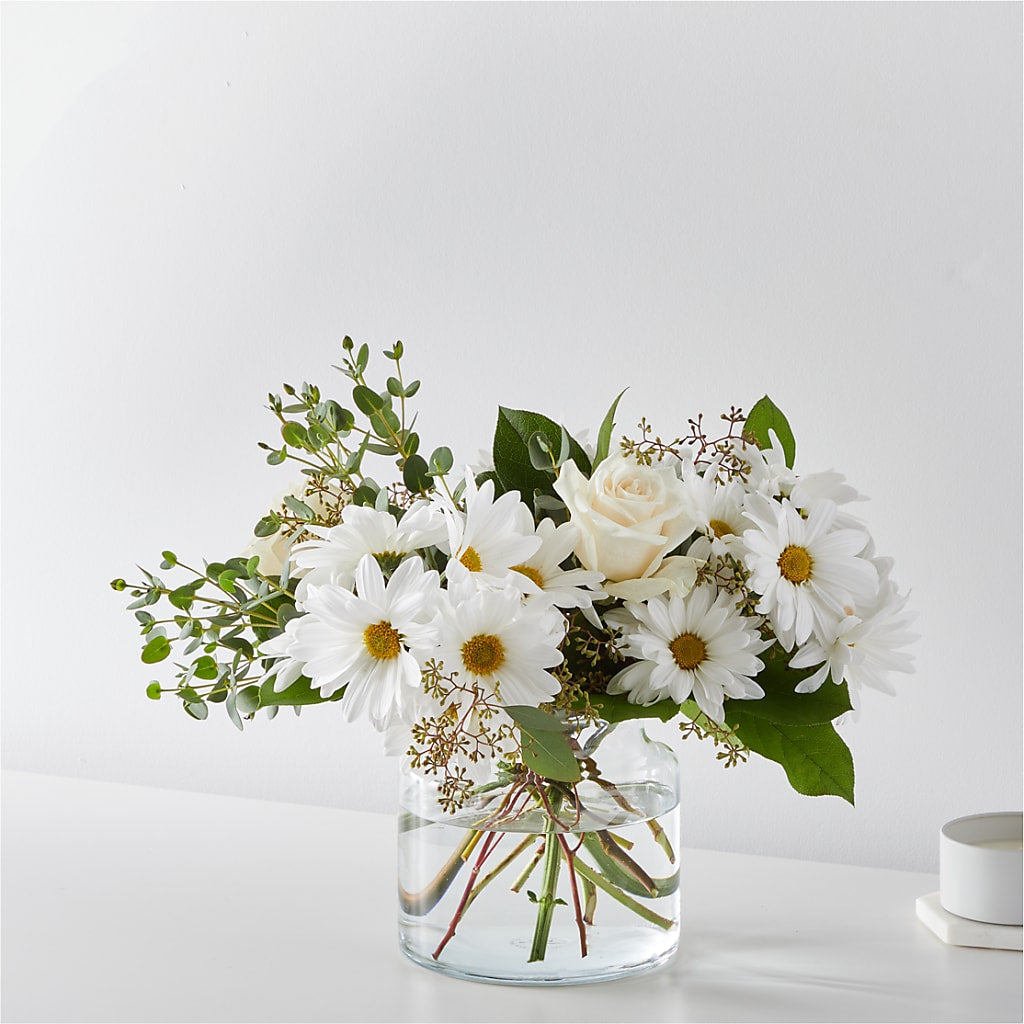 Fresh Linen Bouquet – SHINKLES' FLOWER SHOP & GREENHOUSE, Temperance MI