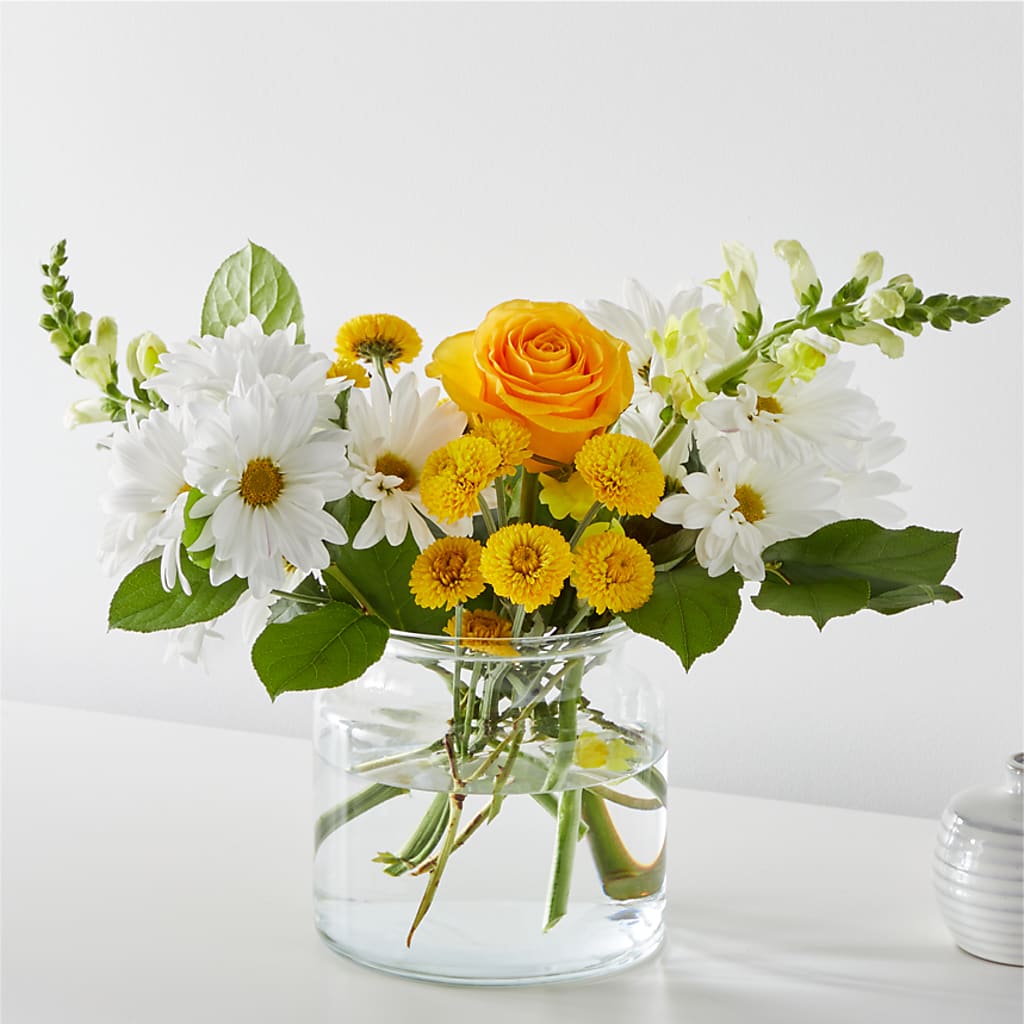 Sun Salutation Bouquet – SHINKLES' FLOWER SHOP & GREENHOUSE, Temperance MI