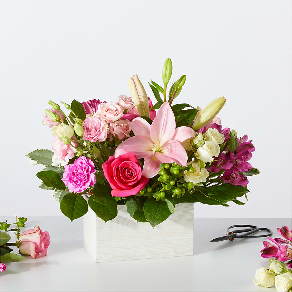 Sweetberry Box – A Florist Original – SHINKLES' FLOWER SHOP & GREENHOUSE, Temperance MI
