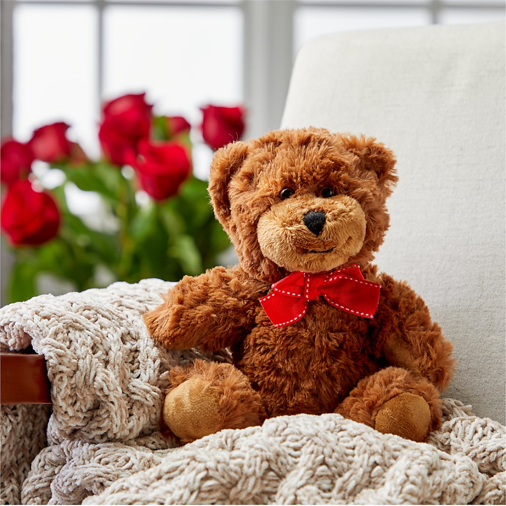 Romantic Long Stem Red Rose Bouquet Bundles – SHINKLES' FLOWER SHOP & GREENHOUSE, Temperance MI