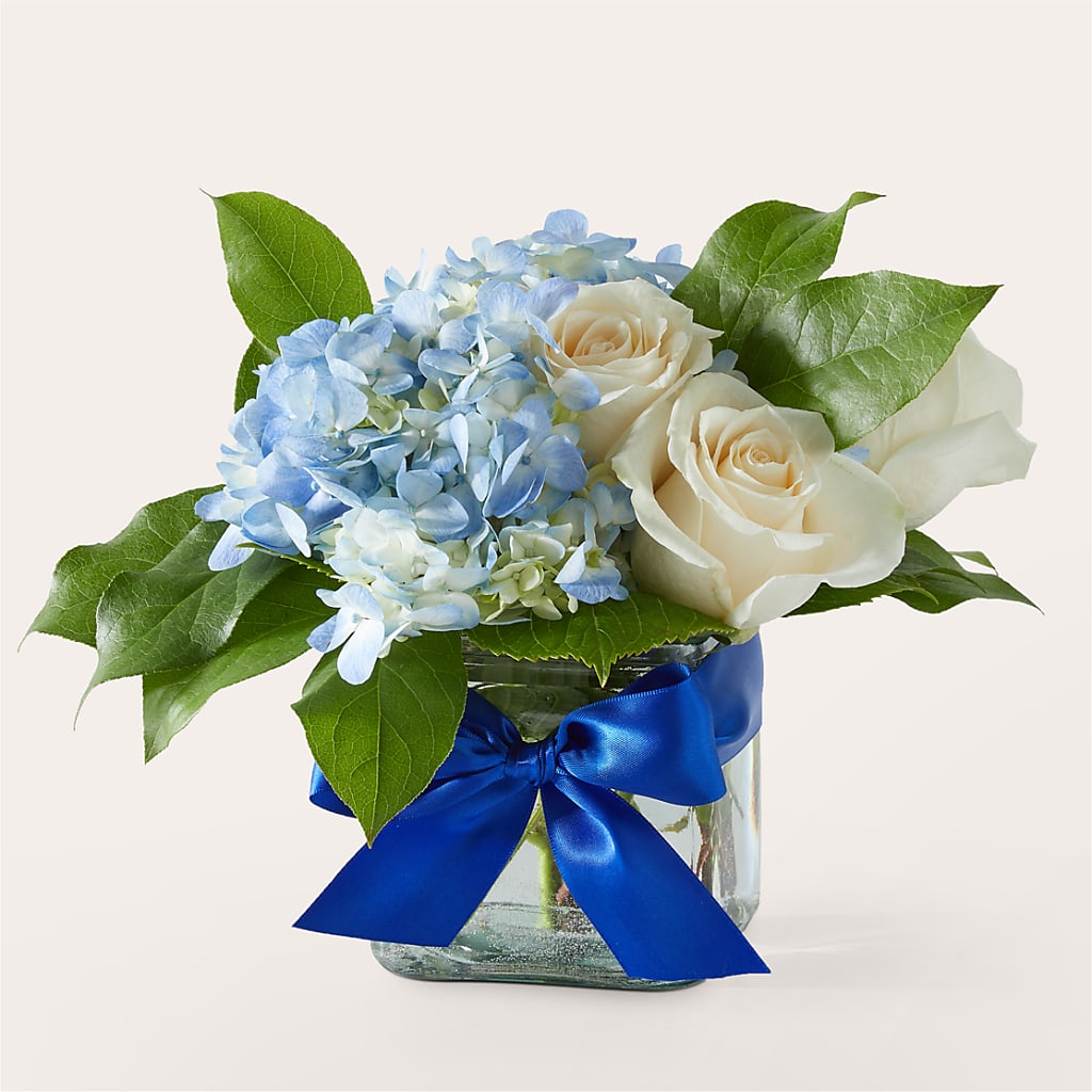 Sky Blue Delight Bouquet – SHINKLES' FLOWER SHOP & GREENHOUSE, Temperance MI
