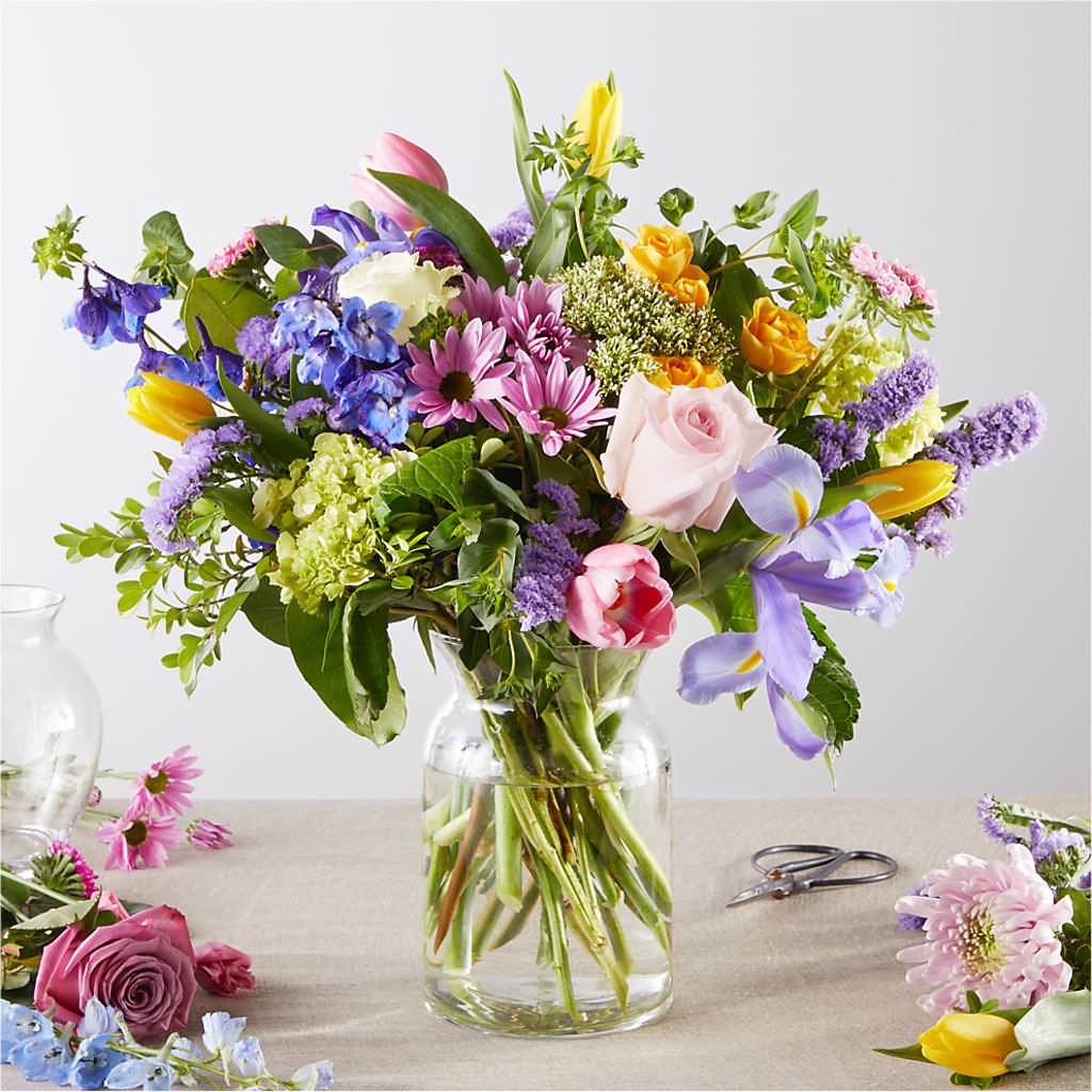Pastel Tradition - A Florist Original – SHINKLES' FLOWER SHOP & GREENHOUSE, Temperance MI