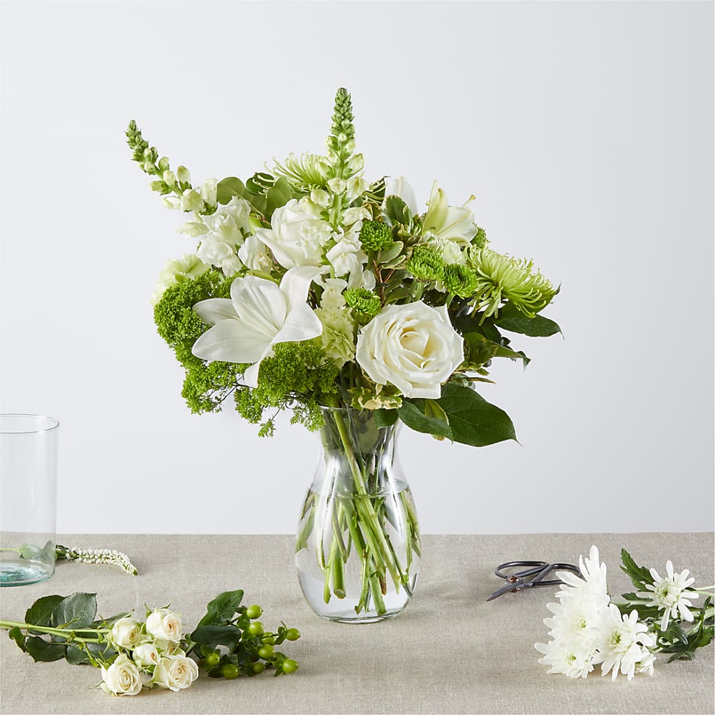 Irish Garden - A Florist Original – SHINKLES' FLOWER SHOP & GREENHOUSE, Temperance MI