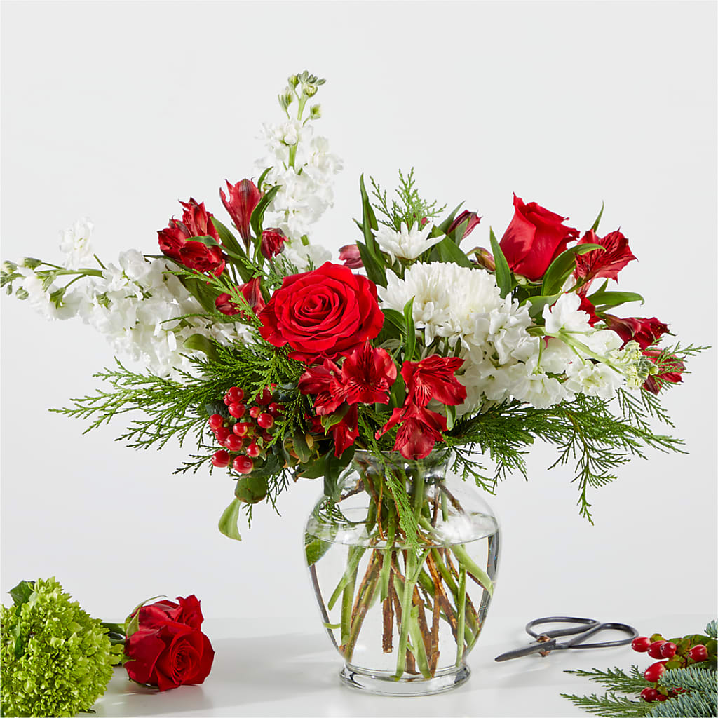 Merry Moment Bouquet – A Florist Original – SHINKLES' FLOWER SHOP & GREENHOUSE, Temperance MI