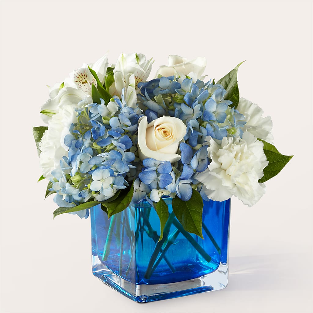 Soothing Waters Bouquet – SHINKLES' FLOWER SHOP & GREENHOUSE, Temperance MI