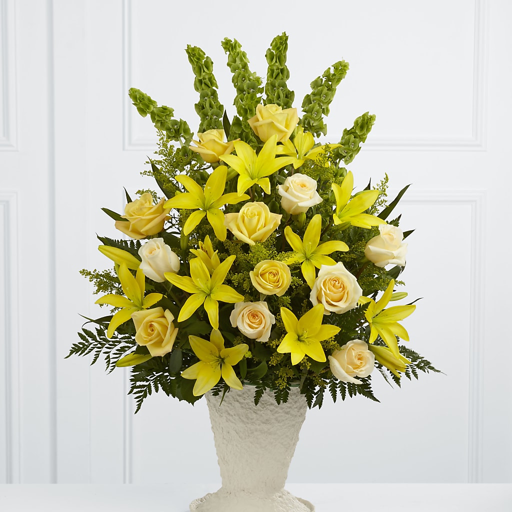 Golden Memories Arrangement – SHINKLES' FLOWER SHOP & GREENHOUSE, Temperance MI