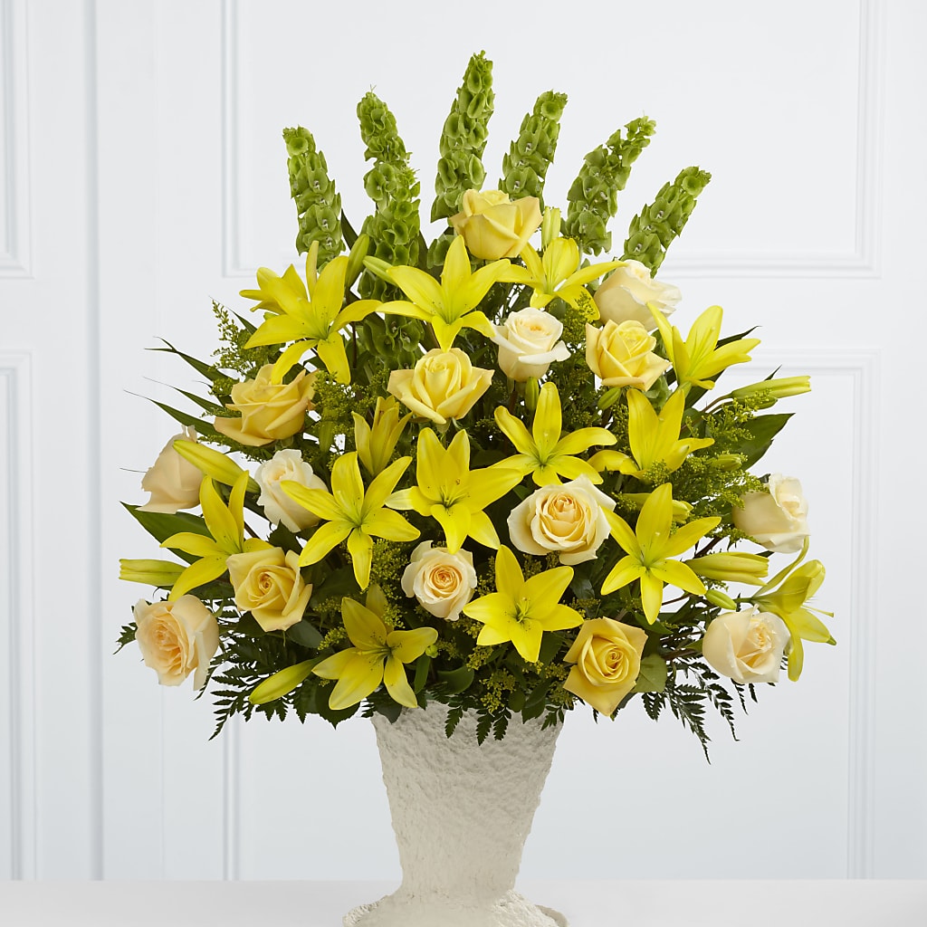 Golden Memories Arrangement – SHINKLES' FLOWER SHOP & GREENHOUSE, Temperance MI
