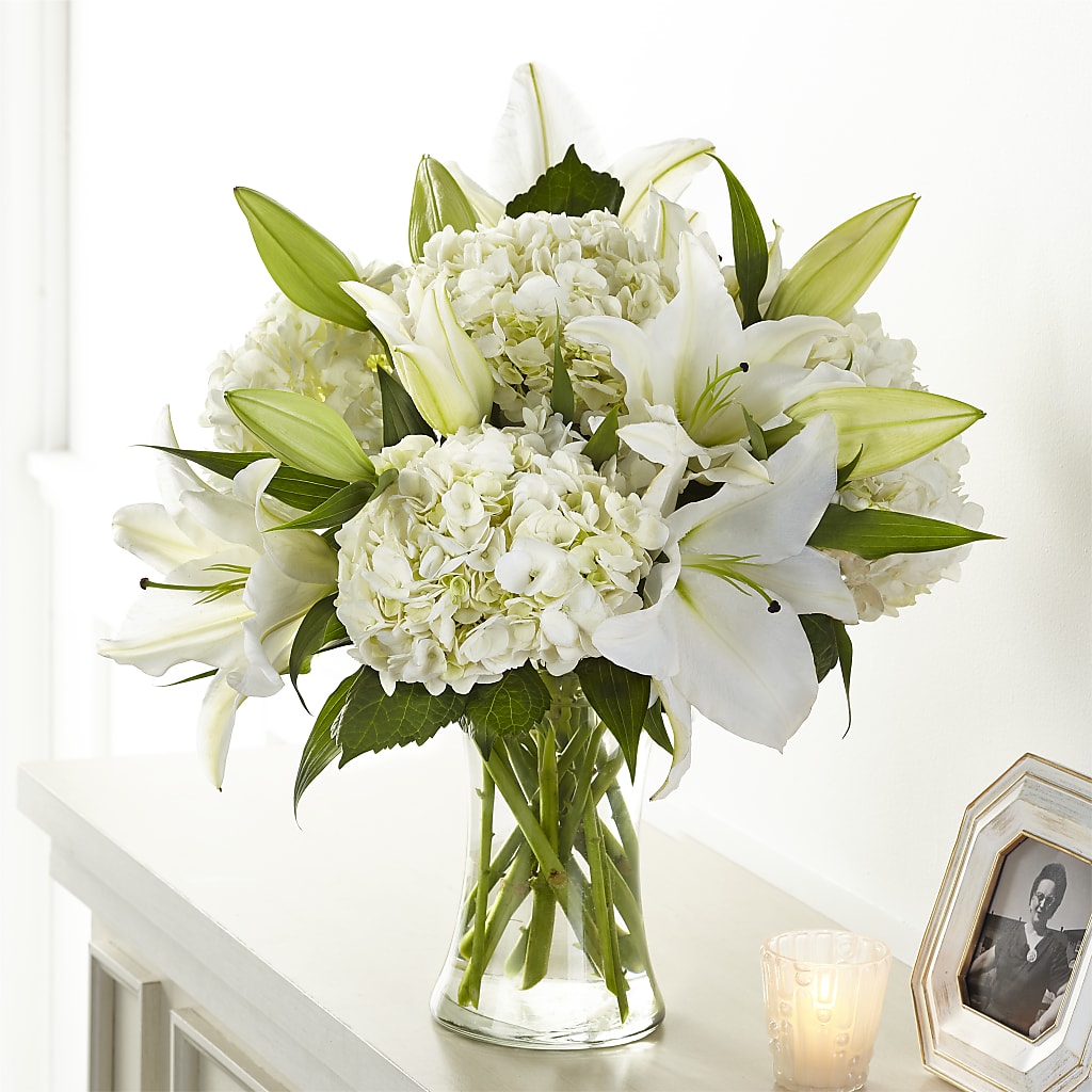 Compassionate Lily Bouquet – SHINKLES' FLOWER SHOP & GREENHOUSE, Temperance MI