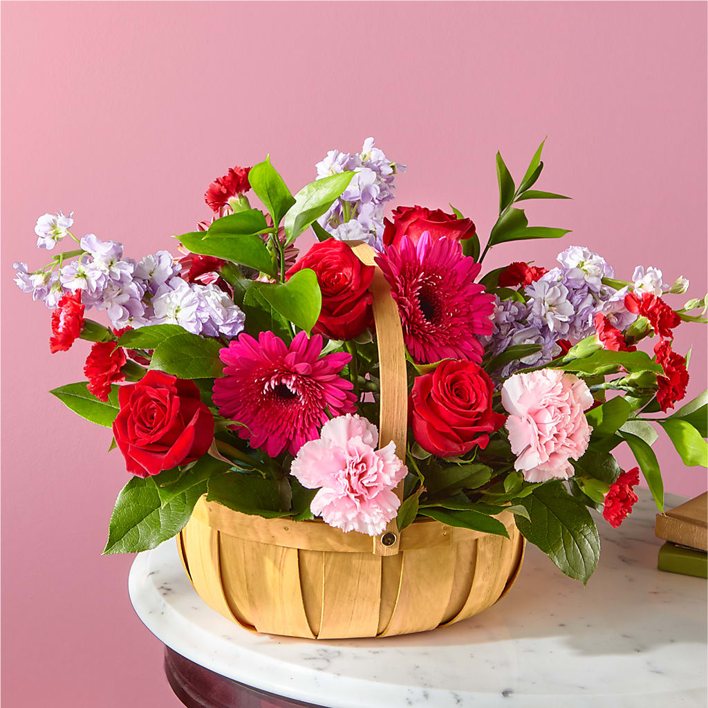 Pink Picnic Basket – SHINKLES' FLOWER SHOP & GREENHOUSE, Temperance MI