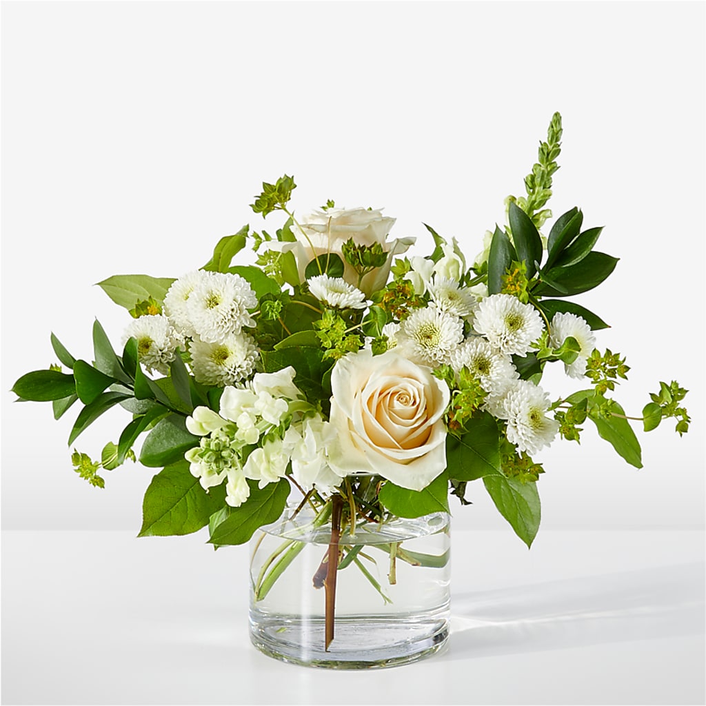 Hint of Vanilla Bouquet – SHINKLES' FLOWER SHOP & GREENHOUSE, Temperance MI