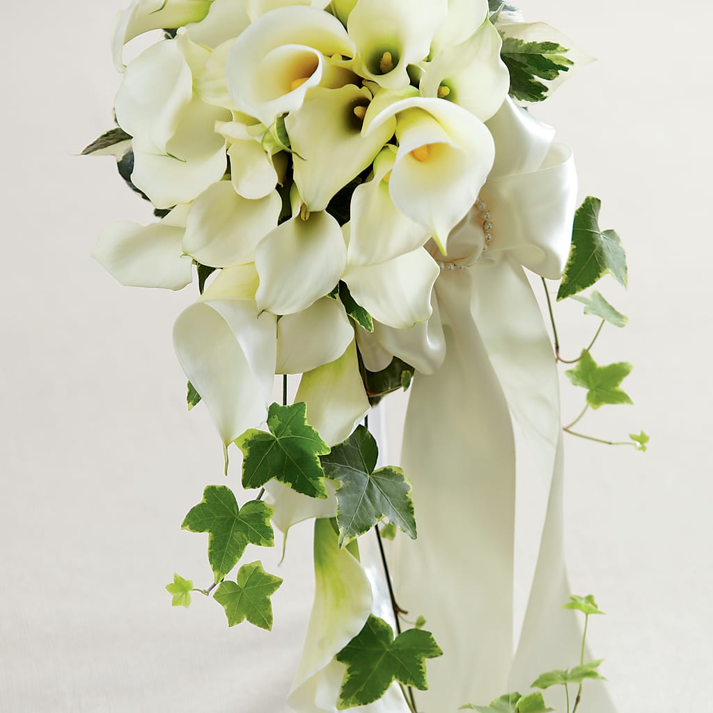 White Chapel Bouquet – SHINKLES' FLOWER SHOP & GREENHOUSE, Temperance MI