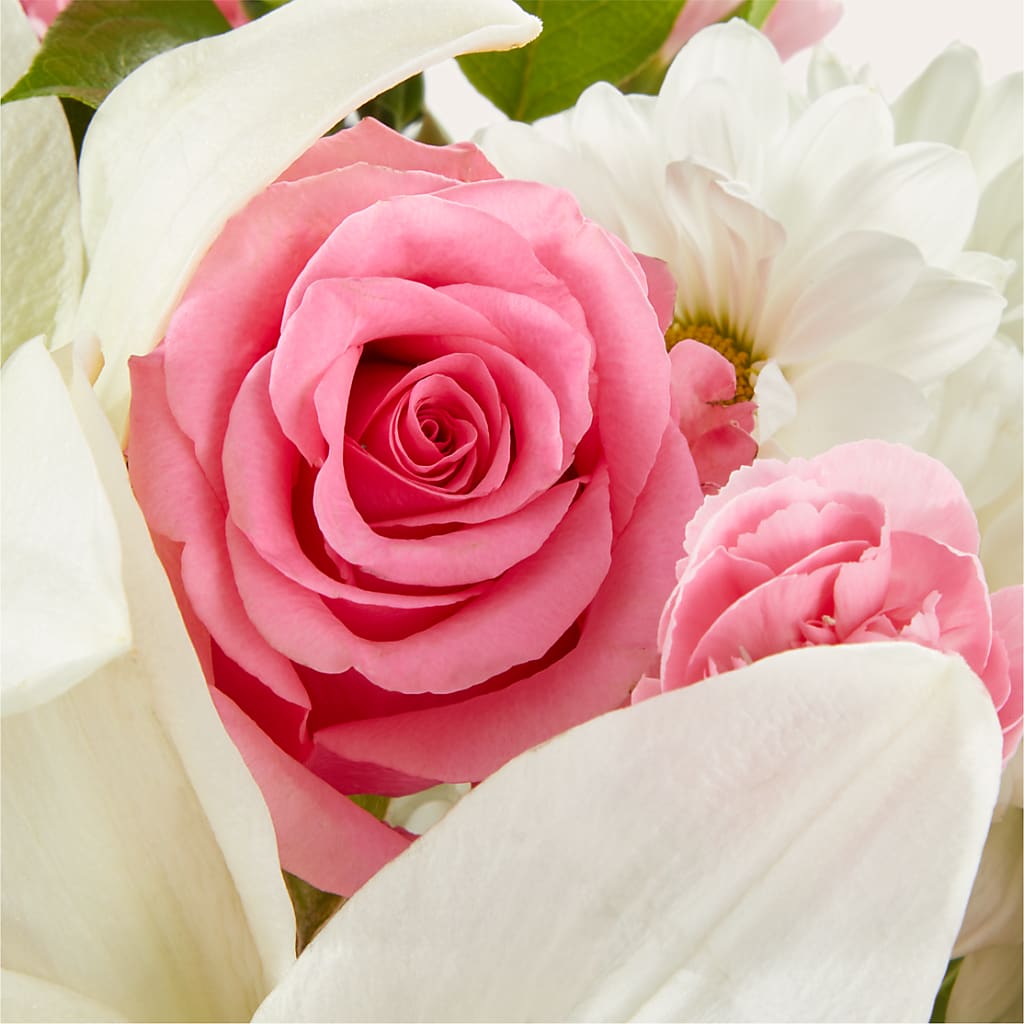Whispers of Comfort Bouquet – SHINKLES' FLOWER SHOP & GREENHOUSE, Temperance MI