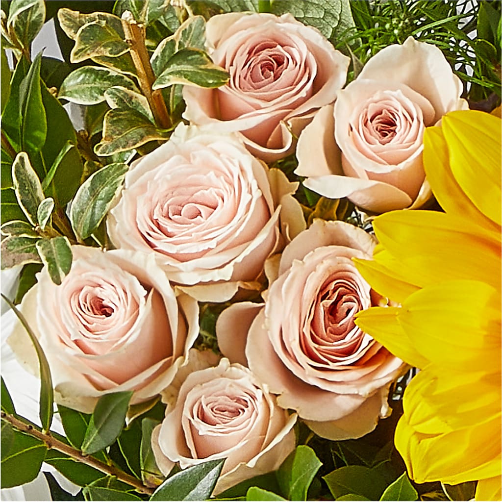 The Good Life Bouquet – SHINKLES' FLOWER SHOP & GREENHOUSE, Temperance MI