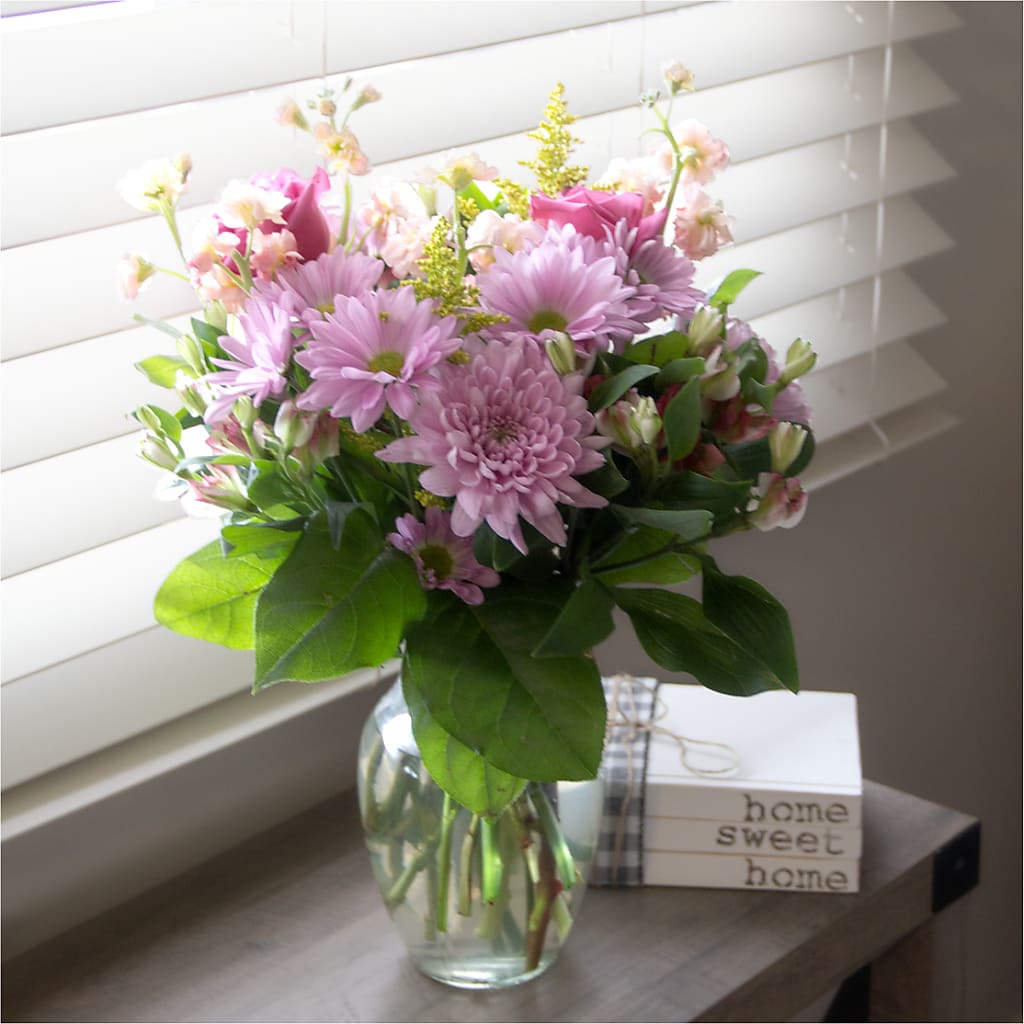 Pastel Tradition - A Florist Original – SHINKLES' FLOWER SHOP & GREENHOUSE, Temperance MI