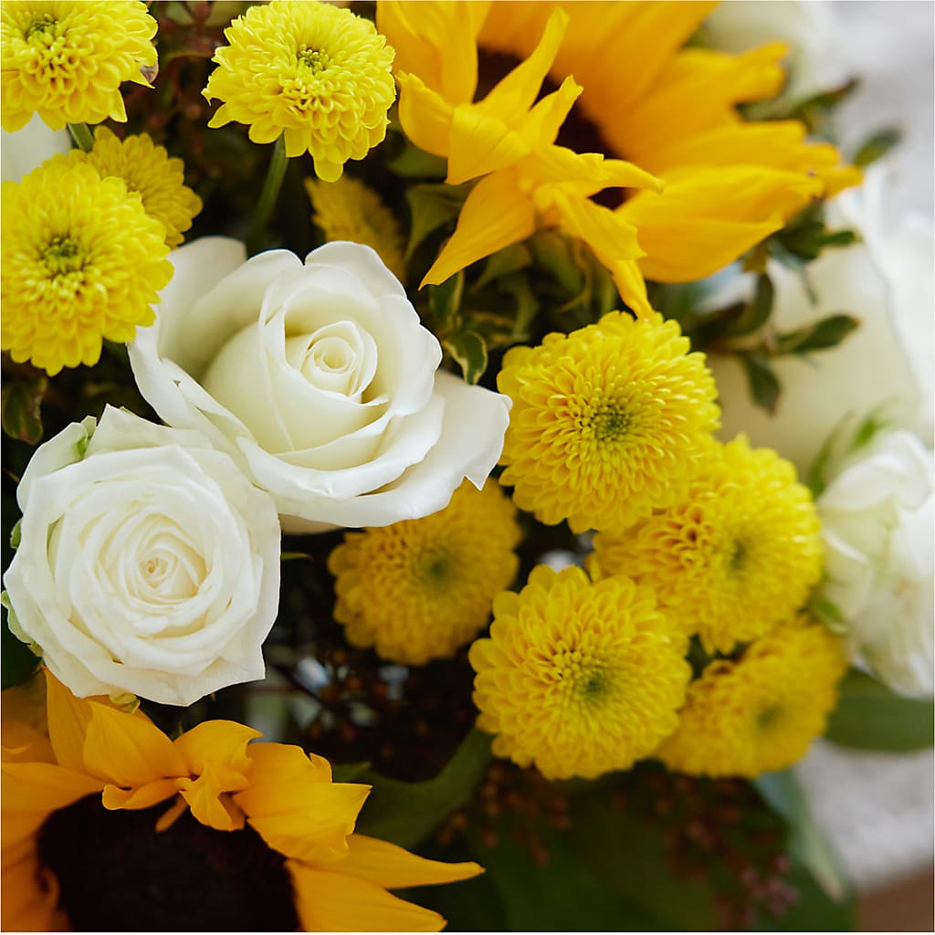 Luminous Morning Bouquet – SHINKLES' FLOWER SHOP & GREENHOUSE, Temperance MI