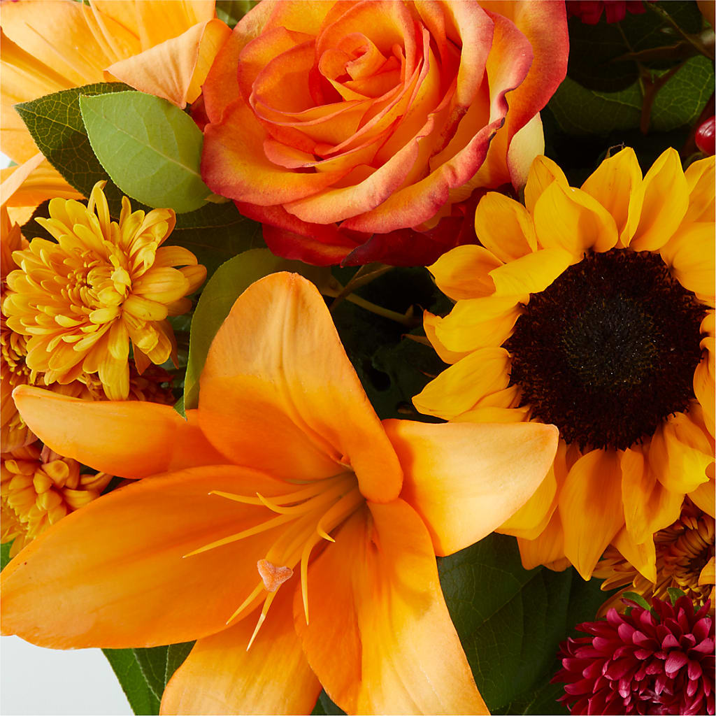 Grateful Centerpiece – SHINKLES' FLOWER SHOP & GREENHOUSE, Temperance MI