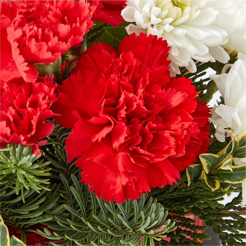 Christmas Market Bouquet – SHINKLES' FLOWER SHOP & GREENHOUSE, Temperance MI