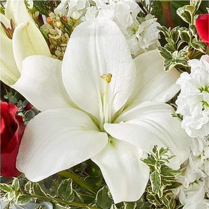Twinkle Lights Bouquet – SHINKLES' FLOWER SHOP & GREENHOUSE, Temperance MI