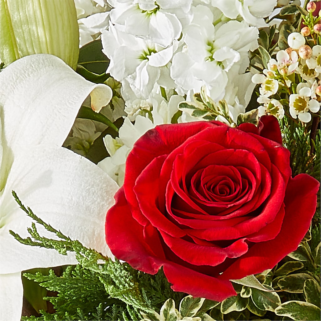 Twinkle Lights Bouquet – SHINKLES' FLOWER SHOP & GREENHOUSE, Temperance MI