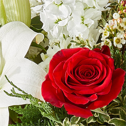 Twinkle Lights Bouquet – SHINKLES' FLOWER SHOP & GREENHOUSE, Temperance MI