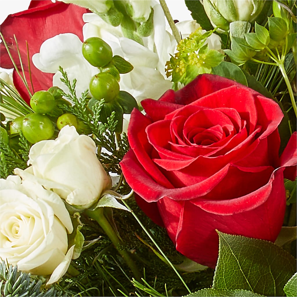 Deck the Halls Bouquet – SHINKLES' FLOWER SHOP & GREENHOUSE, Temperance MI