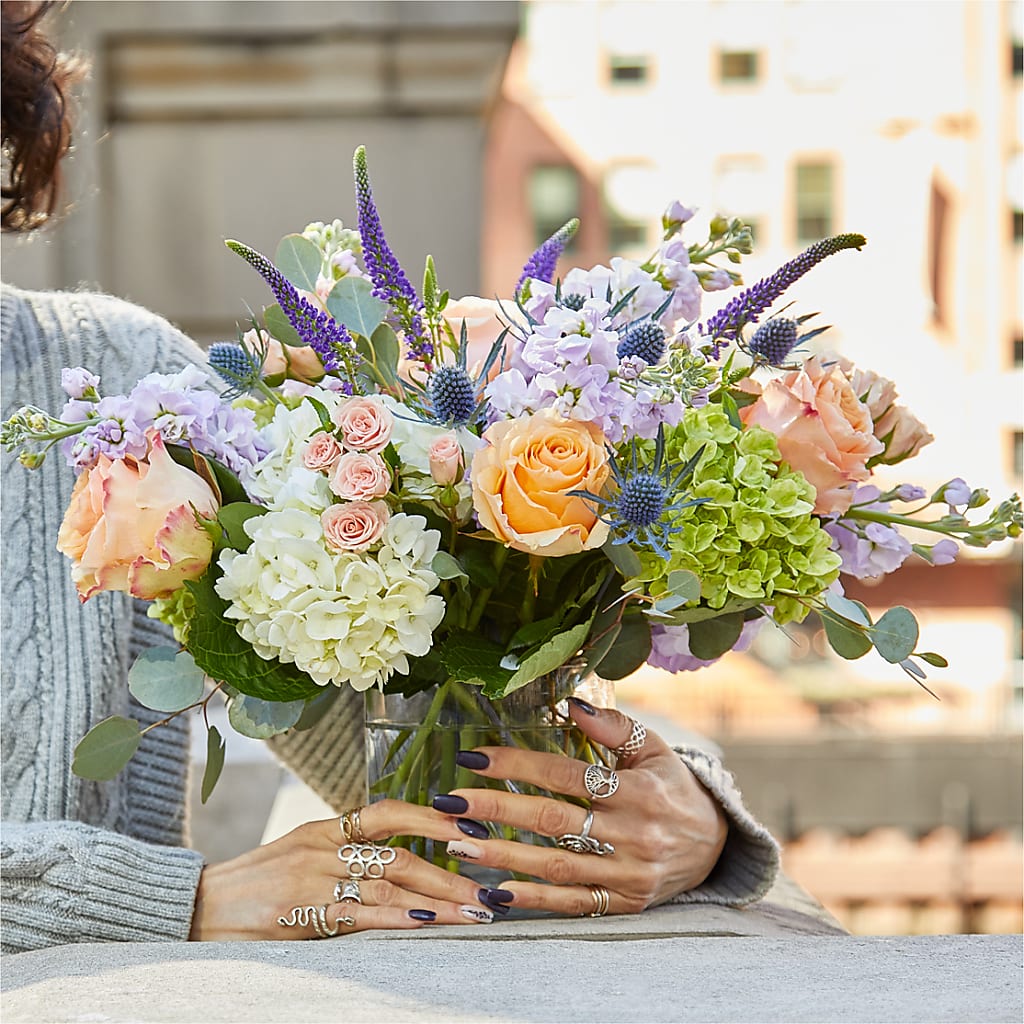 Porch Swing Bouquet – SHINKLES' FLOWER SHOP & GREENHOUSE, Temperance MI