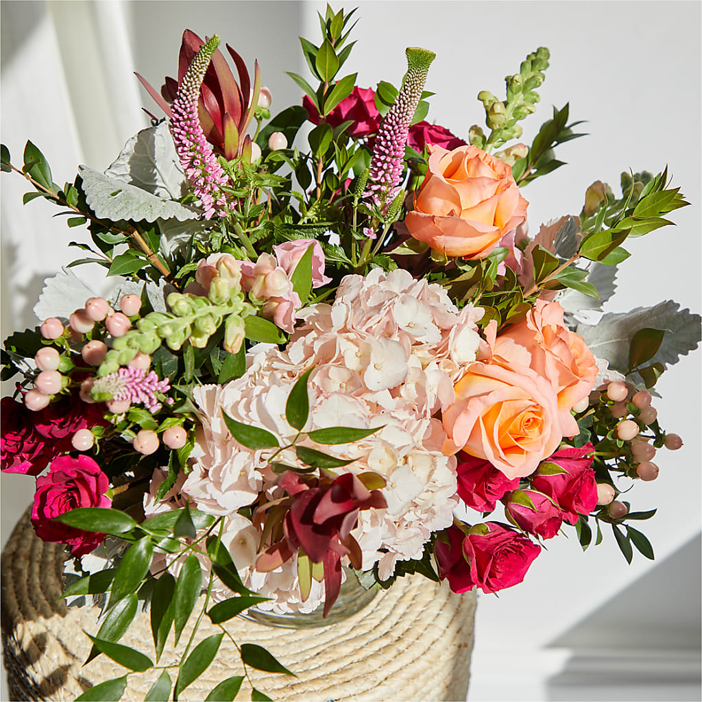 Glitz & Glam Bouquet – SHINKLES' FLOWER SHOP & GREENHOUSE, Temperance MI