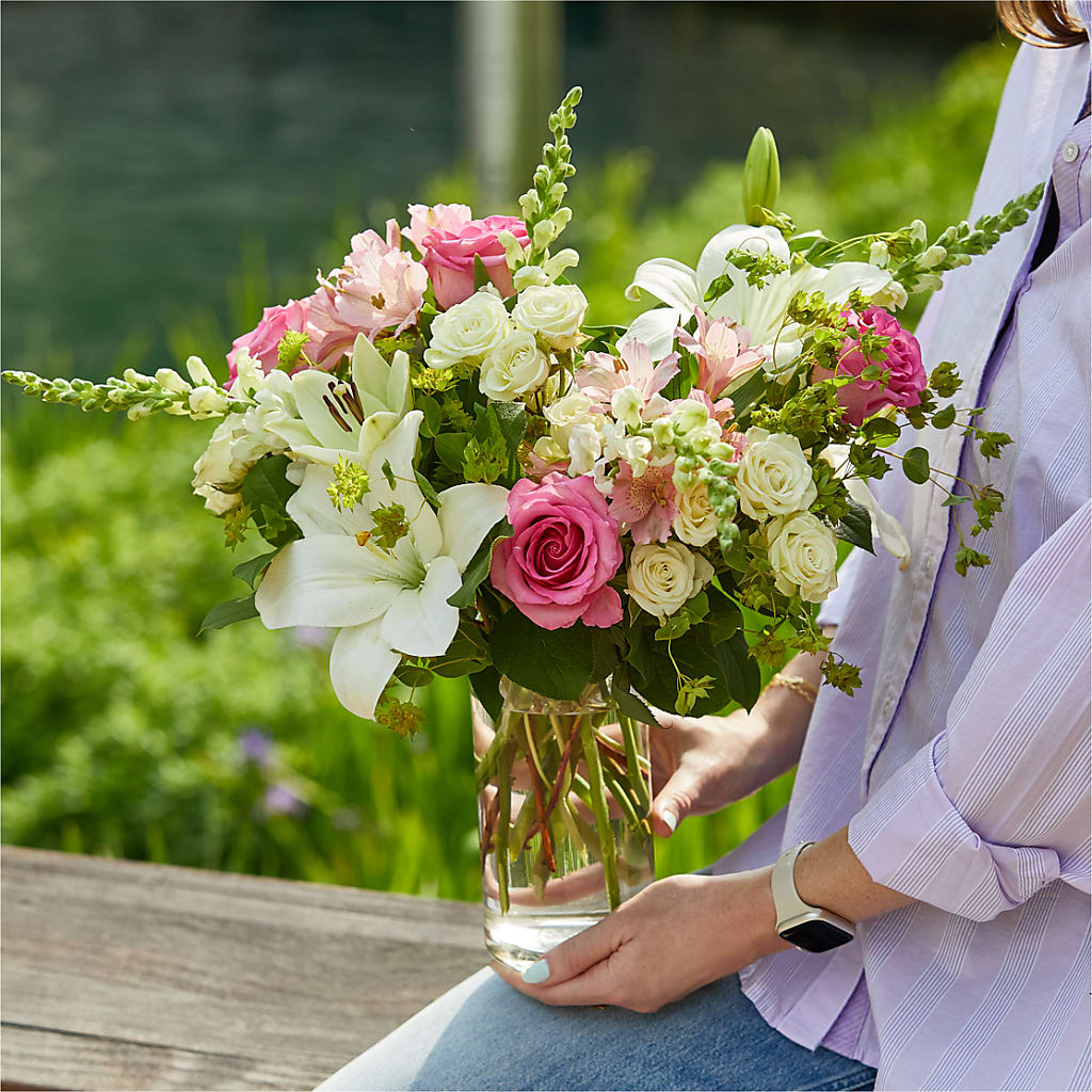 Fondly Bouquet – SHINKLES' FLOWER SHOP & GREENHOUSE, Temperance MI