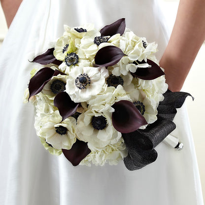 To Have and To Hold Bouquet – SHINKLES' FLOWER SHOP & GREENHOUSE, Temperance MI